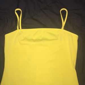 Cute mini yellow dress 🥰